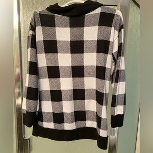 White Birch Womens Geometric Black White Turtle Neck Sweater Size M